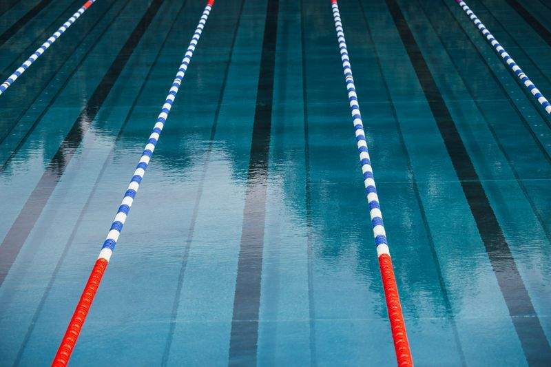 Worauf Eltern bei einem guten Schwimmkurs achten sollten